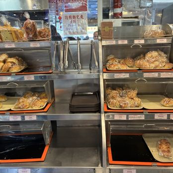 Tai Pan Bakery - Self Service Buns selection - Bakeries Near Me - New York, New York Tai Pan Bakery - Self Service Buns selection - Bakeries Near Me - New York, New York