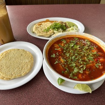 Pupuseria El Rinconcto - Menudo with beef, pupusas, horchata - Restaurants Near Me - Schuyler, Nebraska Pupuseria El Rinconcto - Menudo with beef, pupusas, horchata - Restaurants Near Me - Schuyler, Nebraska