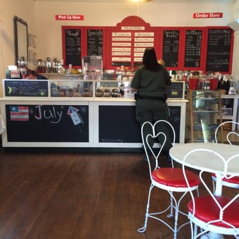 Knight's Ferry Creamery - Old Time atmosphere - Ice Cream & Frozen Yogurt Near Me - Knights Ferry, California