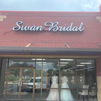 Swan Bridal - Outside - Bridal Near Me - San Antonio, Texas Swan Bridal - Outside - Bridal Near Me - San Antonio, Texas