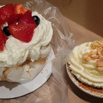 The Great Gadsby Bakery - Specials: pavlova and cherry almond mini pie - Bakeries Near Me - Gilbert, Arizona The Great Gadsby Bakery - Specials: pavlova and cherry almond mini pie - Bakeries Near Me - Gilbert, Arizona