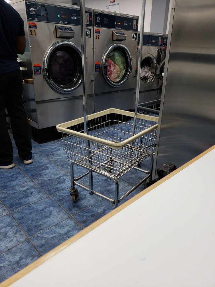 BEST COIN LAUNDRY Updated September 2024 4218 Lawrence Ave E