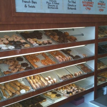 Dad's Donuts & Bakery - Huge selection of donuts - Donuts Near Me - Burbank, California