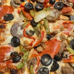 King's Pizza and Draft - Yonkers Supreme 14"
