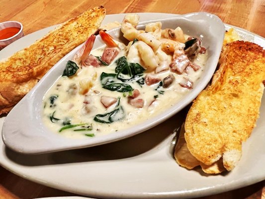 Dirty Al's Seafood Market & Cajun Kitchen by null