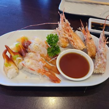 Tomodachi Sushi - Simi Valley - Amaebi and Hokigai - Sushi Bars Near Me - Simi Valley, California Tomodachi Sushi - Simi Valley - Amaebi and Hokigai - Sushi Bars Near Me - Simi Valley, California