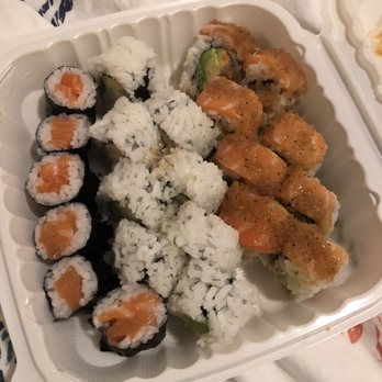 Sushi Mura - salmon maki, california roll and alaska roll - Japanese Near Me - Vancouver, British Columbia Sushi Mura - salmon maki, california roll and alaska roll - Japanese Near Me - Vancouver, British Columbia