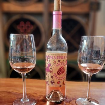 Noisy Water Winery - Wine Tasting Room Near Me - Albuquerque, New Mexico