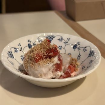 Xiao Ye - Strawberry Shortcake - New American Near Me - Portland, Oregon