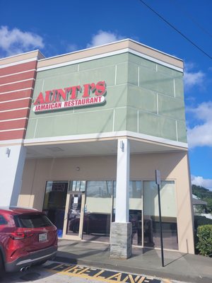 Aunt I’s Jamaican Restaurant by null