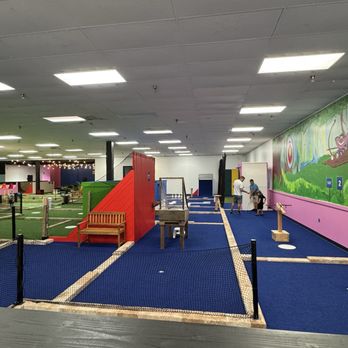 Mr. Putters Miniature Golf - Mini Golf Near Me - Tampa, Florida
