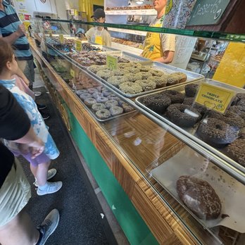 Lee's Donuts - Donuts Near Me - Vancouver, British Columbia