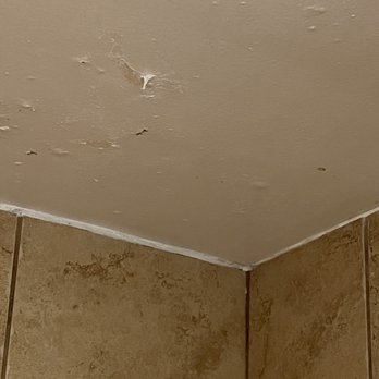 Surfer Beach Hotel - Shower roof - San Diego, CA