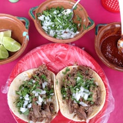 La Birria de San Angel - Aquí disfrutando unos ricos tacos.
