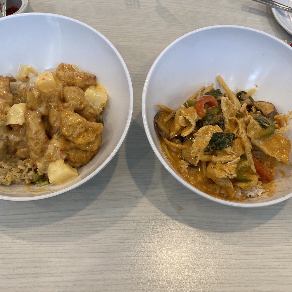 Chow Thai - Left bang bang chicken right red curry - Thai Near Me - Wilmington, North Carolina Chow Thai - Left bang bang chicken right red curry - Thai Near Me - Wilmington, North Carolina