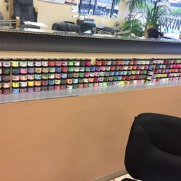 Wide range of dip powder colors