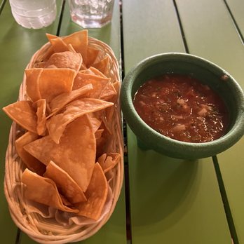 Mi Piqueno Mexico - Chips & Salsa - Mexican Near Me - Newark, New Jersey