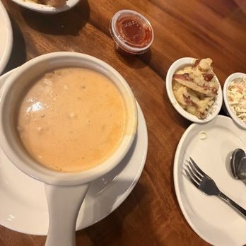 The Full Moon Oyster Bar - Crab bisque - Seafood Near Me - Jamestown, North Carolina