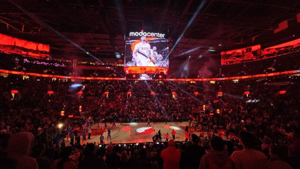 Moda Center by null
