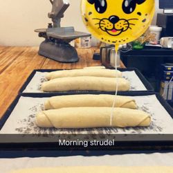 Ianiro's Imported Foods - Fresh strudel