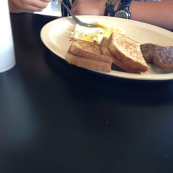 Audubon's Cafe - The jelly that has been opened and used - Breakfast & Brunch Near Me - Saint Francisville, Louisiana