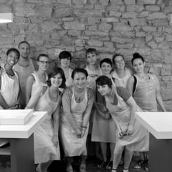 Happy Yelpyversaire : Cours de Macarons Entre Yelpeurs - Les super macaronniers !