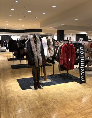 Bloomingdale's by null