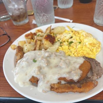 J’s Diner - Country Fried Steak - Diners Near Me - Hagerstown, Maryland