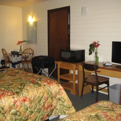 Dolphin Bay Hotel