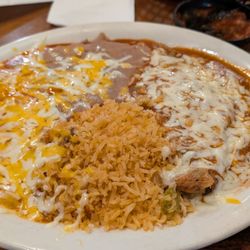 El Guayacan Mexican Restaurant - #11 Lunch Special. Cheese Enchilada and Chili Relleno