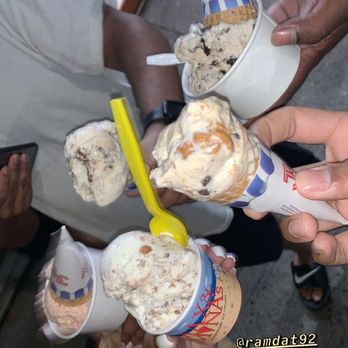 Max & Mina's - IG: Tourguidebuddz - Ice Cream & Frozen Yogurt Near Me - Flushing, New York Max & Mina's - IG: Tourguidebuddz - Ice Cream & Frozen Yogurt Near Me - Flushing, New York