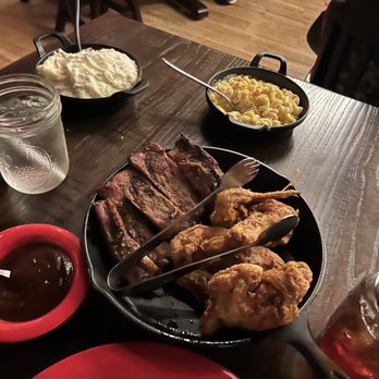 Hoop-Dee-Doo Musical Revue - Fried chicken and ribs - Performing Arts Near Me - Lake Buena Vista, Florida Hoop-Dee-Doo Musical Revue - Fried chicken and ribs - Performing Arts Near Me - Lake Buena Vista, Florida