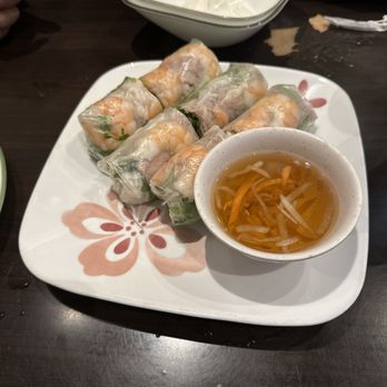 Pasadena Noodle & Grill - Spring rolls with fish sauce - Vietnamese Near Me - Pasadena, California Pasadena Noodle & Grill - Spring rolls with fish sauce - Vietnamese Near Me - Pasadena, California