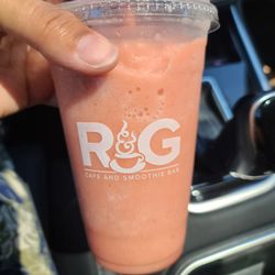 Rise And Grind Nutrition - Strawberry & bananas