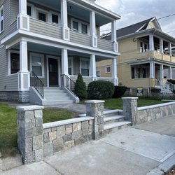 Landim Masonry - Stone wall veneer   Pilar steps and walk way !!