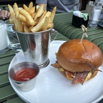 Marsh House - Kids burger - Southern Near Me - Nashville, Tennessee Marsh House - Kids burger - Southern Near Me - Nashville, Tennessee