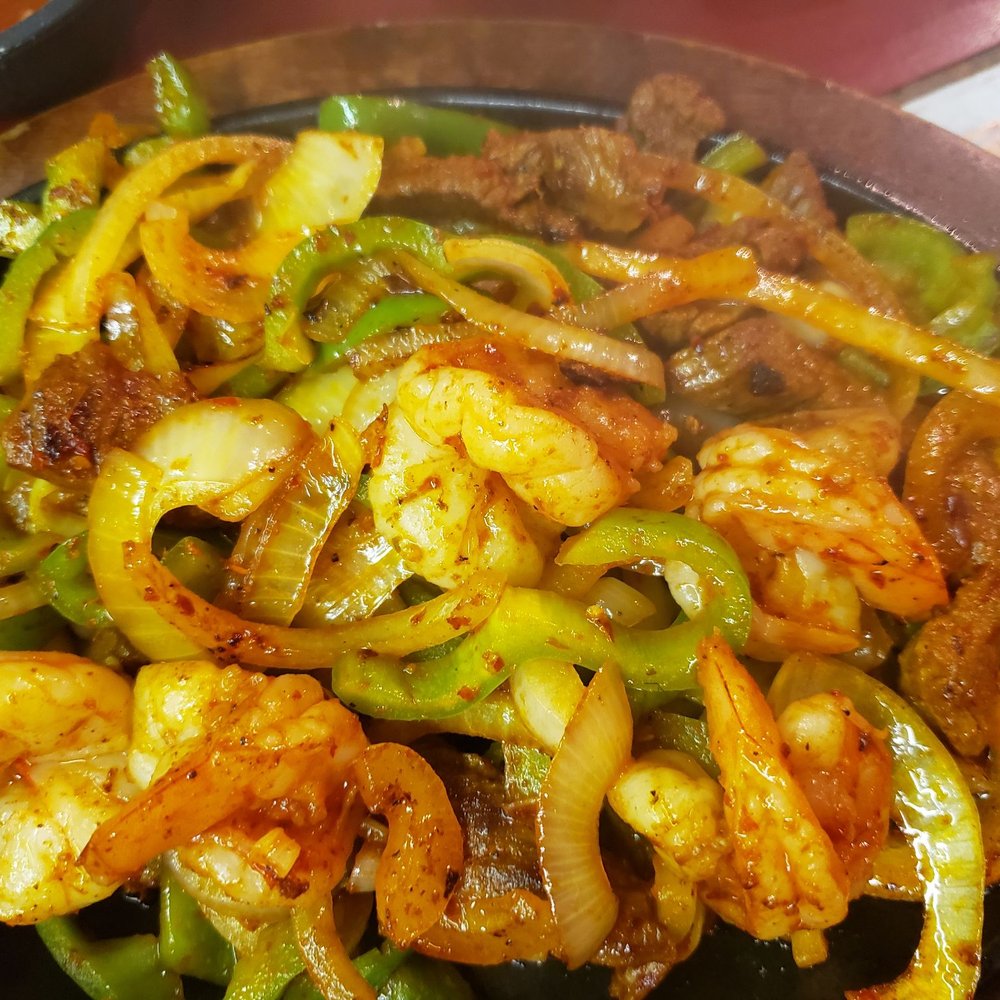 Maguey's Grill - Combo Fajitas!!! - Mexican Near Me - Enumclaw, Washington