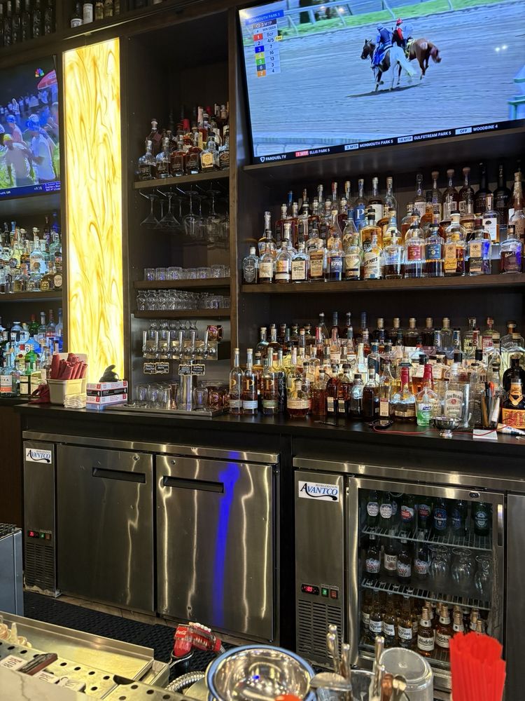 Social spots from Robusto's Cigar Bar & Bistro