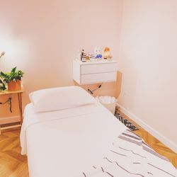 Natura Beauty & Wellness - Come relax with us!