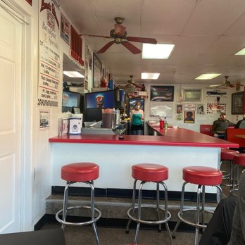 Leon's Diner - Very nice atmosphere and service is fantastic - Breakfast & Brunch Near Me - Danville, Illinois Leon's Diner - Very nice atmosphere and service is fantastic - Breakfast & Brunch Near Me - Danville, Illinois