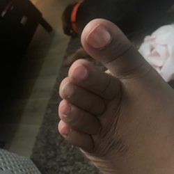 Castle Nail Salon - The gel polish came off my toe nail