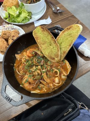 CORNER TABLE by null CORNER TABLE by null