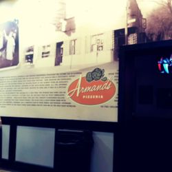 Armand's Pizzeria - Sign