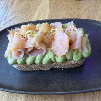 La Favella - Avocado Toast with salmon - Pizza Near Me - Niagara Falls, Ontario La Favella - Avocado Toast with salmon - Pizza Near Me - Niagara Falls, Ontario