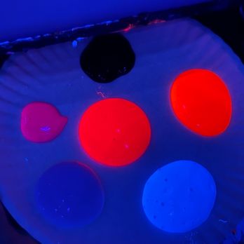Pinot's Palette - The paint under black light - Paint & Sip Near Me - Norfolk, Virginia