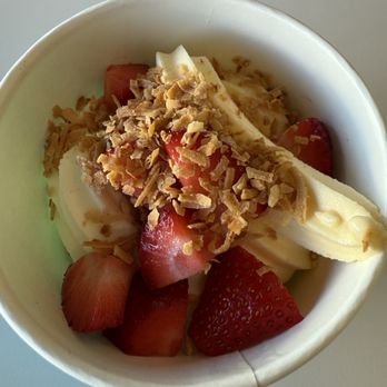 Frozen Oasis - Ice Cream & Frozen Yogurt Near Me - Long Beach, California