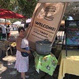 At Bixby Park Farmers market. At Bixby Park Farmers market.