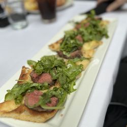 Bin 77 Bistro & SideBar - Steak flatbread