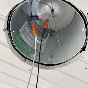 Vides Service Pro - Removing the light fixture - Handyman Near Me Vides Service Pro - Removing the light fixture - Handyman Near Me