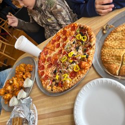 Buck's Pizza - Food